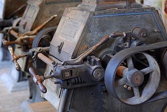Close up of milling machines [photo]